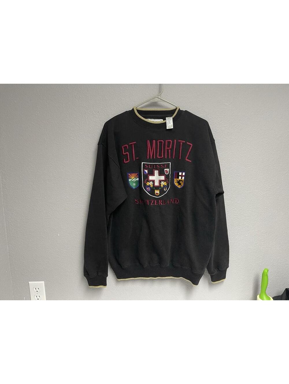 VTg 90s St. Moritz Switzerland Embroidered Crewneck Size M